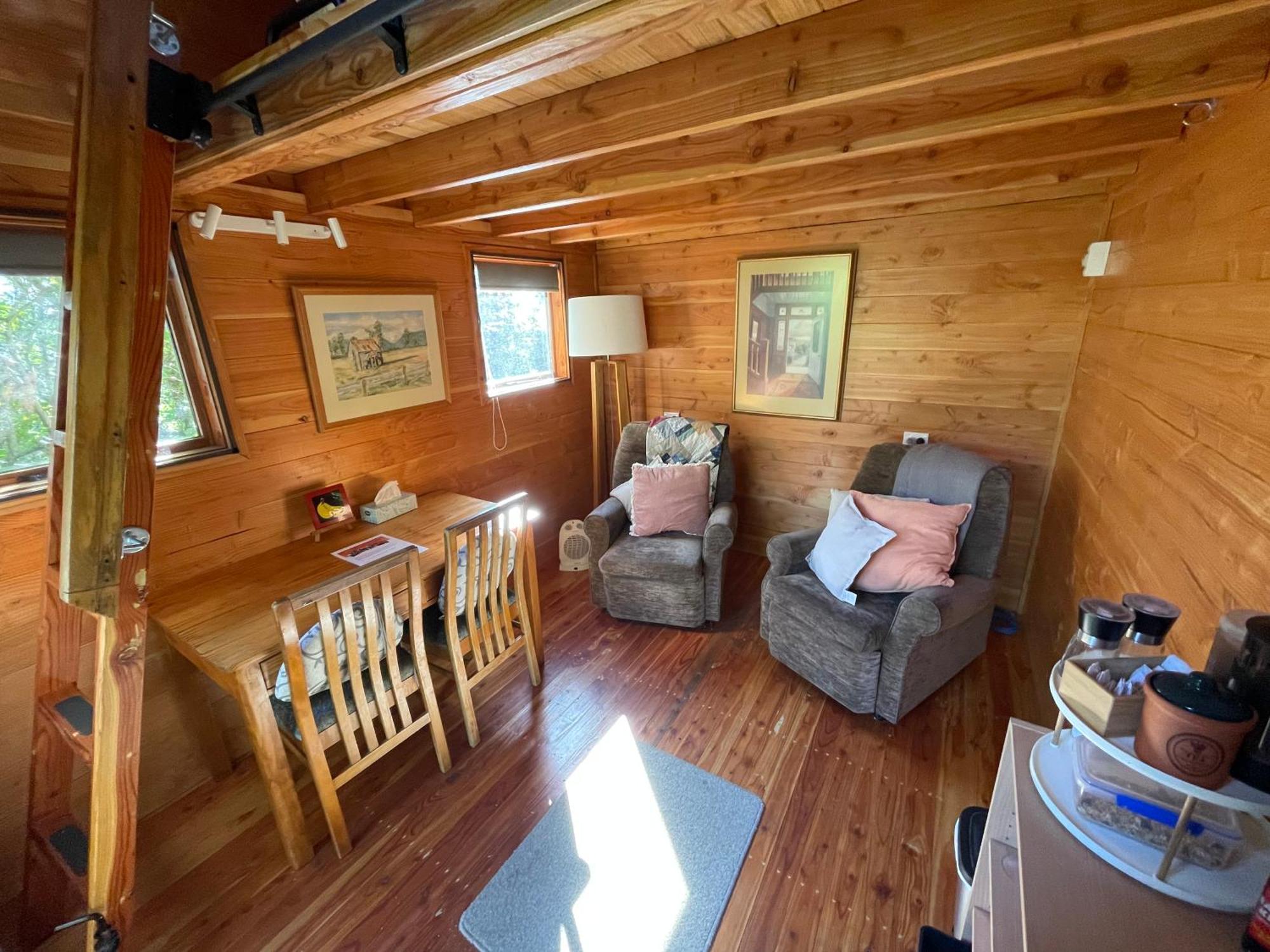 Studio Or Cabin On Whitby Nelson Exterior photo